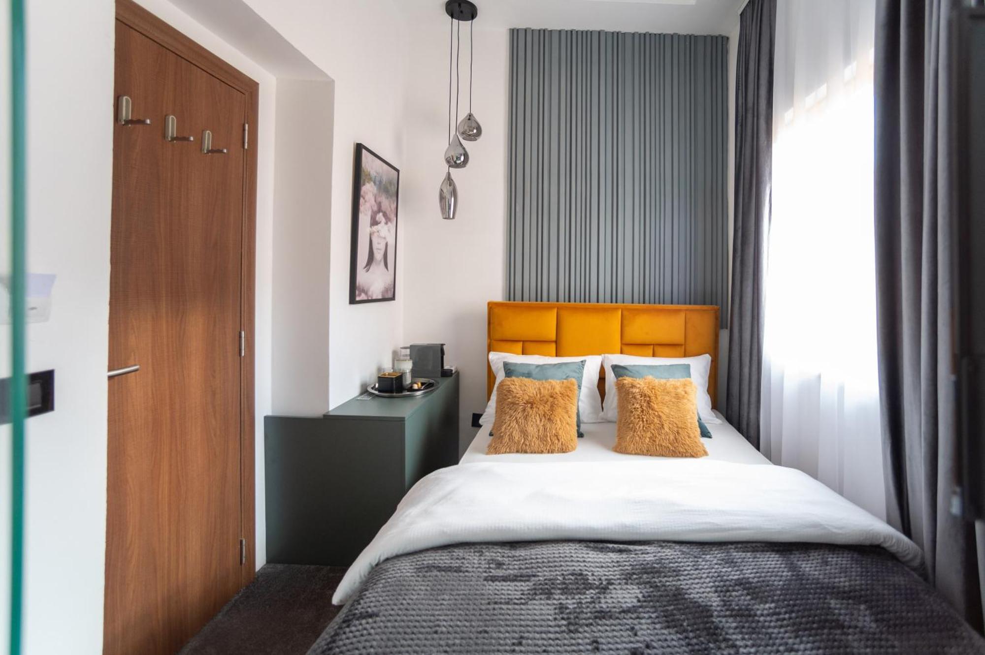 Natali Luxury Suites Belgrade Bilik gambar