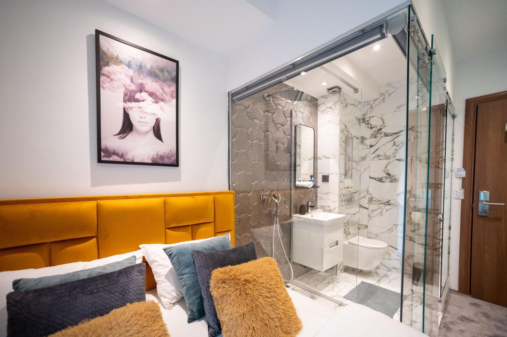 Natali Luxury Suites Belgrade Bilik gambar