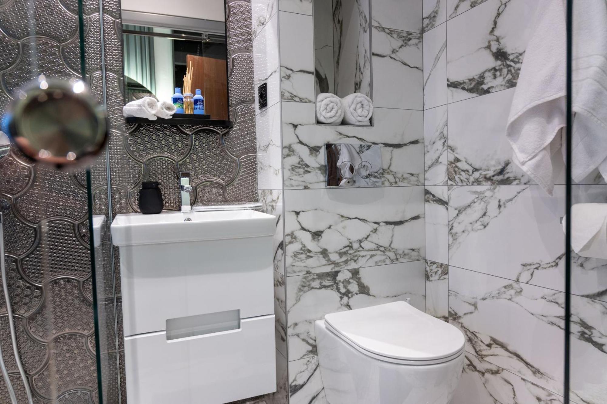 Natali Luxury Suites Belgrade Bilik gambar